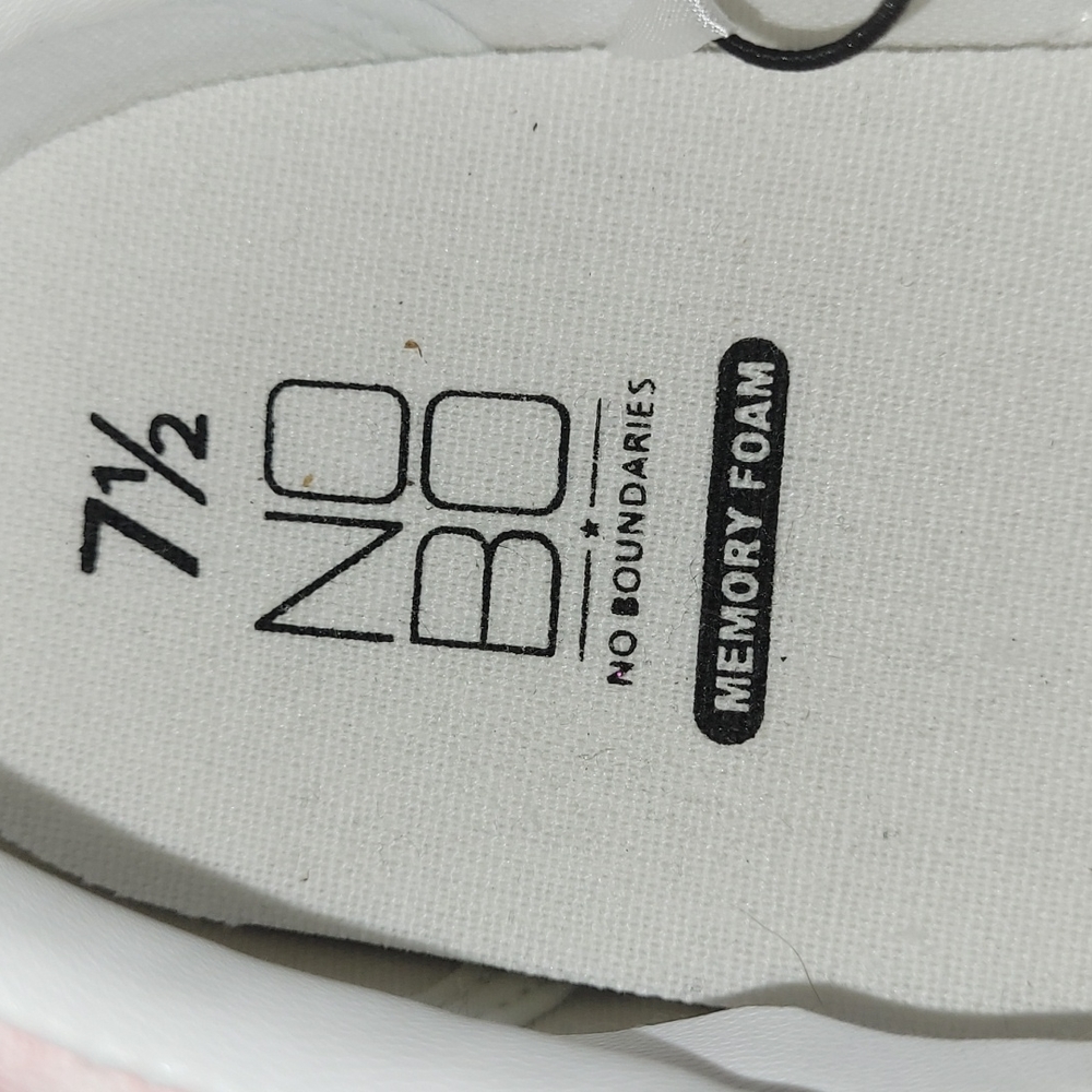 Shoes - Picture 2 of 4
